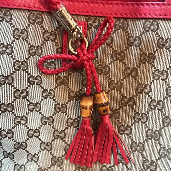 GUCCI BELLA TOTE BAG MONOGRAM CANVAS W/ RED LEATHER TRIM 100% AUTH. With wallet - Picture 5 of 12